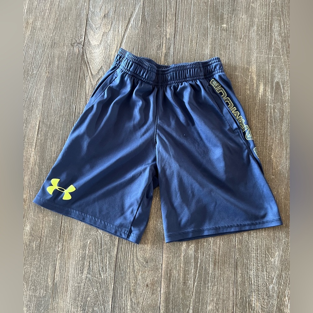 UNDER ARMOUR YOUTH ATHLETIC SHORTS (blue-neon, small)
